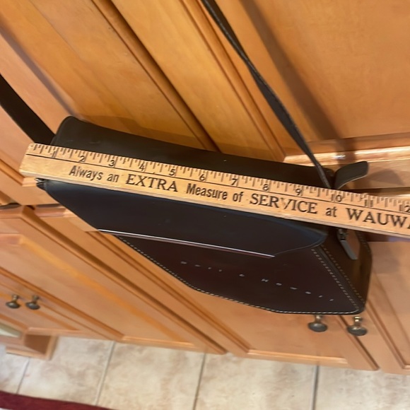 Bell & Howell Leather Crossbody Camera Bag - Picture 7 of 13